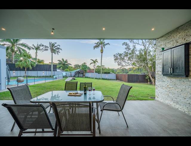 4 BEDROOM FREEHOLD FOR SALE IN COWIES HILL